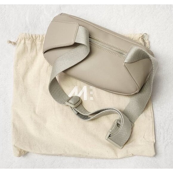 Monos Metro Sling Bag Ivory Crossbody - Picture 5 of 5